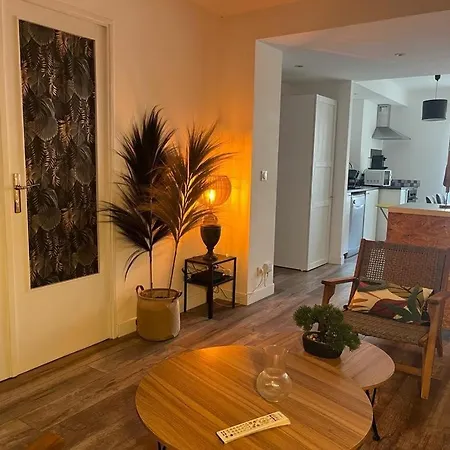 - Centre - Private Parking Appartement