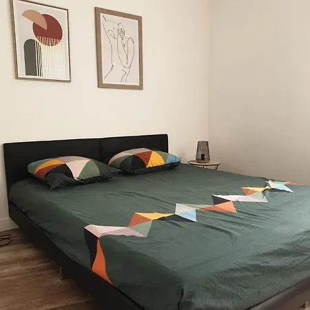 Apartment - Centre - Private Parking Hyeres
